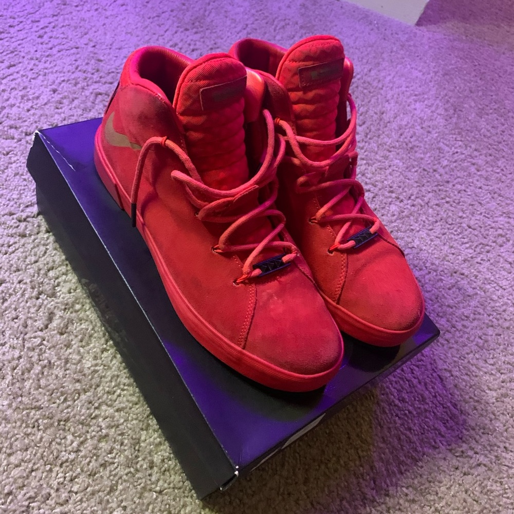 Lebron XII NSW Lifestyle QS